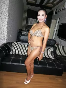 NakedNorah00 image 0